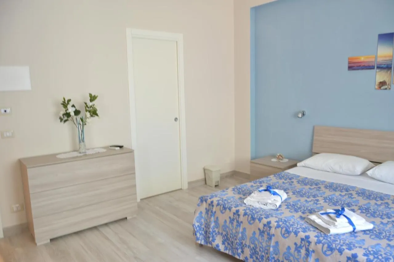 B&B Al Sole Di Sicilia Giardini-Naxos 0*,  Italia