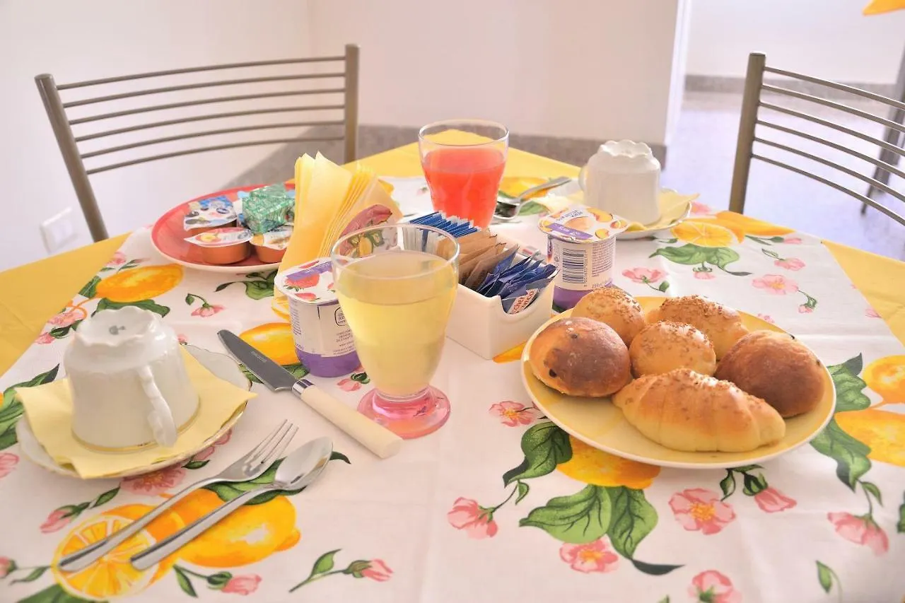 B&B Al Sole Di Sicilia Giardini-Naxos 0*,