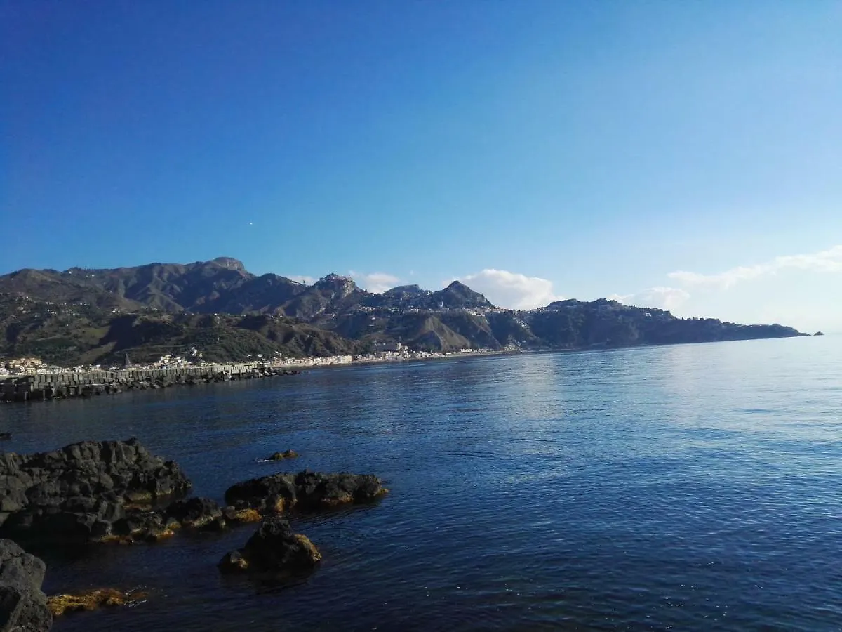 B&B Al Sole Di Sicilia Giardini-Naxos Bed and breakfast