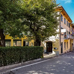 https://locanda-milano-1873.it-lombardy.com