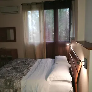 https://affittacamere-aurora.it-tuscanyhotel.com