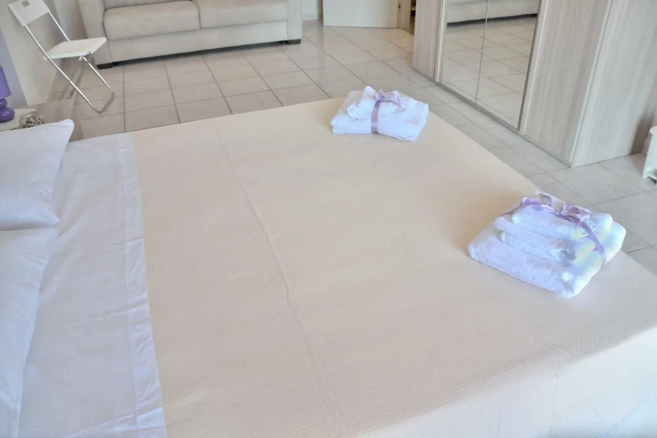 B&B Al Sole Di Sicilia Giardini-Naxos 0*,  Italië